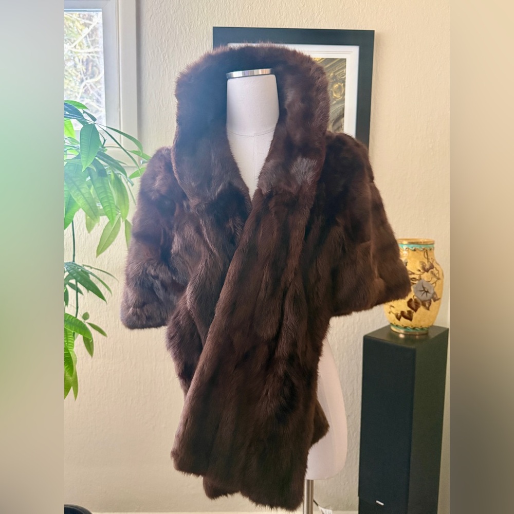 Vintage 1960’s Elegant Brown Mink Fur Stole Wrap Women's Coat